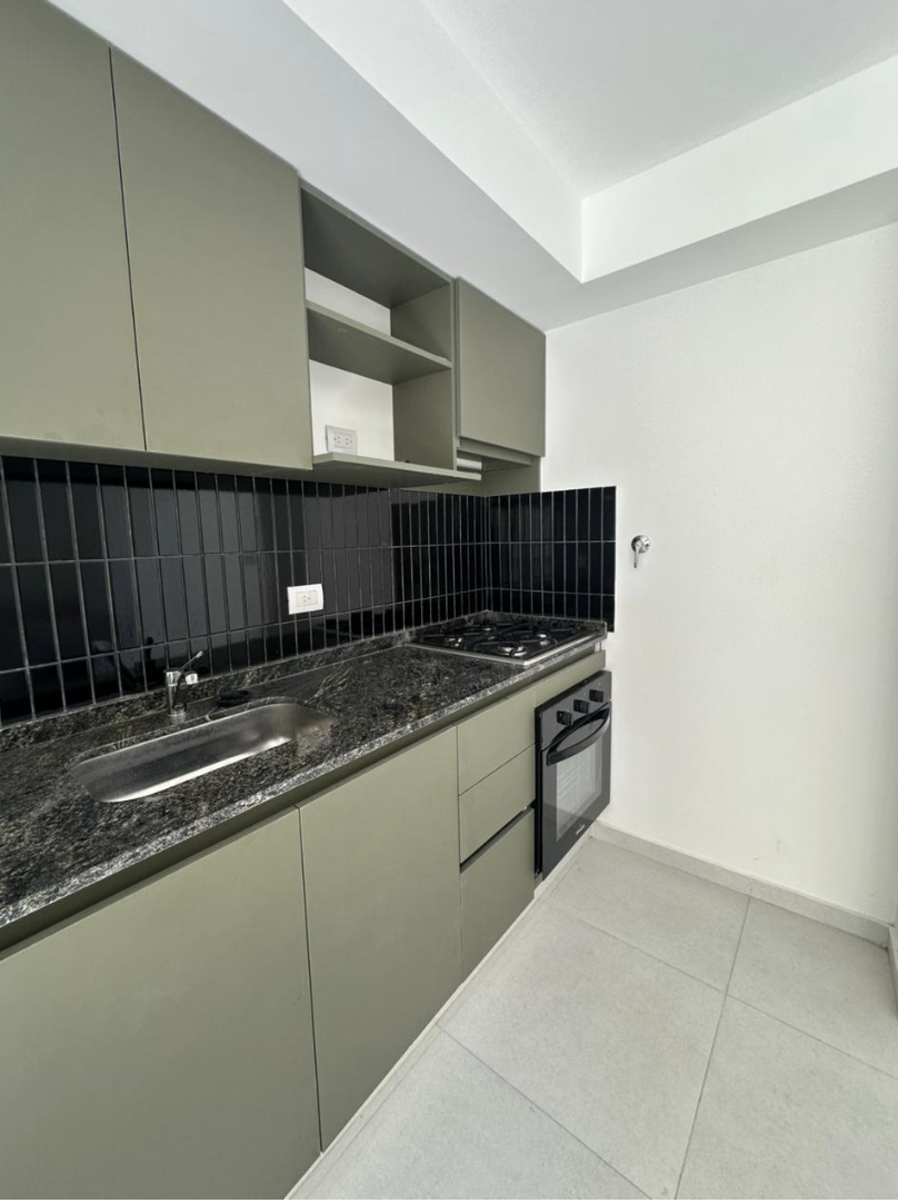 Venta departamento 2 dormitorios con balc&oacute;n y asador en Barrio General Paz.